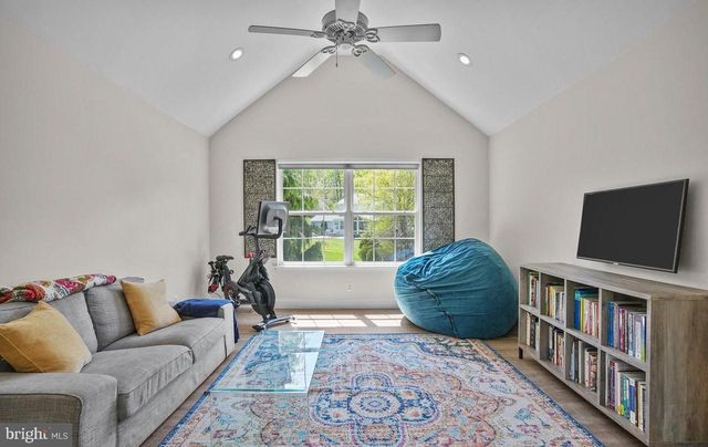 503 RIDGERUN LN, Philadelphia, PA 19111