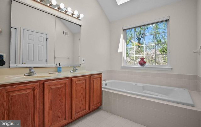 503 RIDGERUN LN, Philadelphia, PA 19111