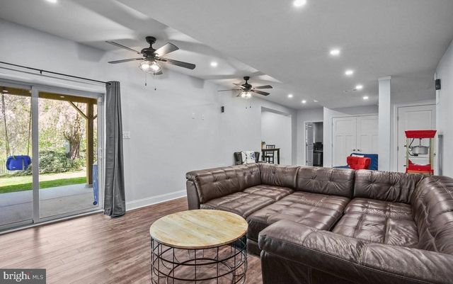 503 RIDGERUN LN, Philadelphia, PA 19111