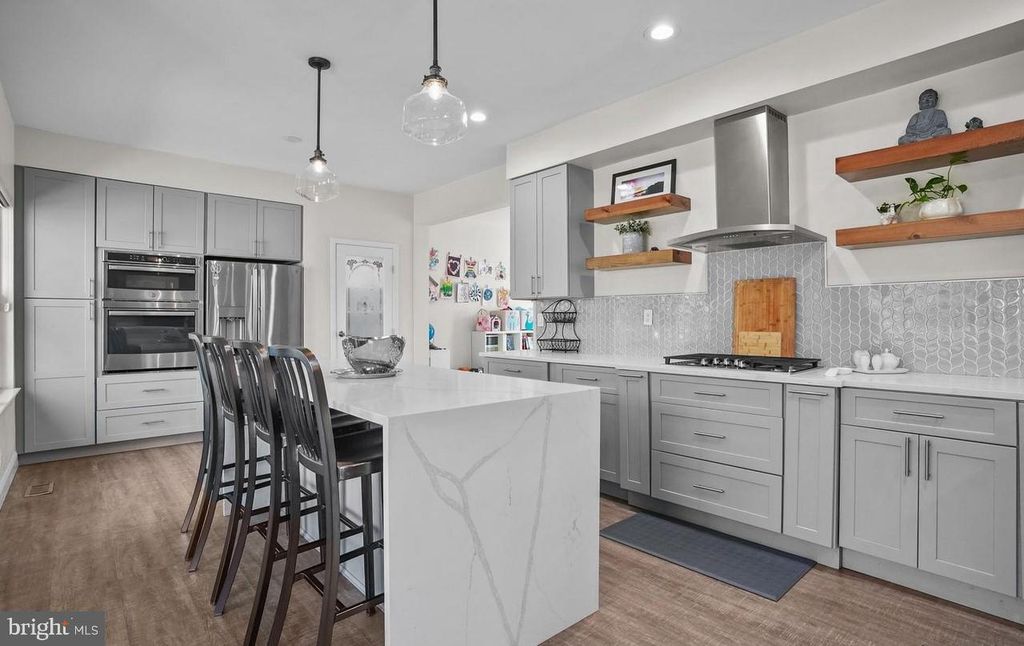 503 RIDGERUN LN, Philadelphia, PA 19111