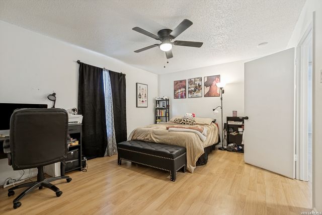 102 Vassar Ln Apt 17, San Antonio, TX 78212