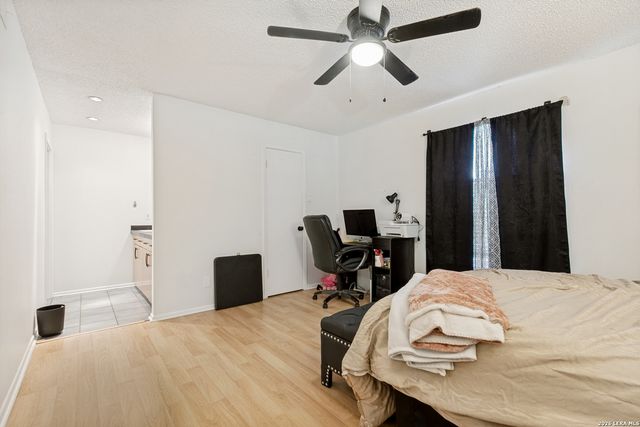 102 Vassar Ln Apt 17, San Antonio, TX 78212