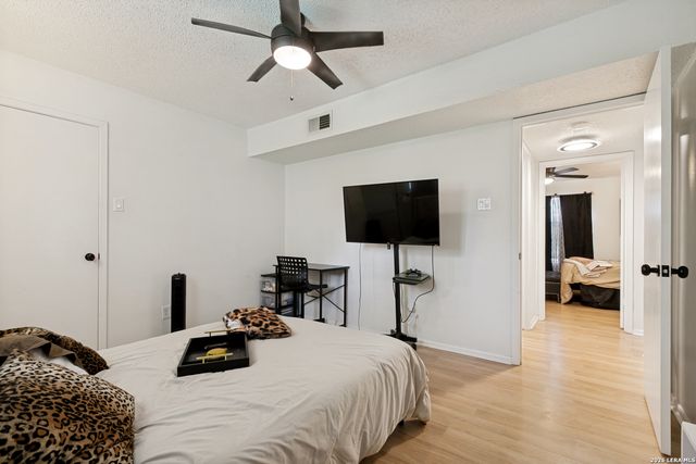 102 Vassar Ln Apt 17, San Antonio, TX 78212