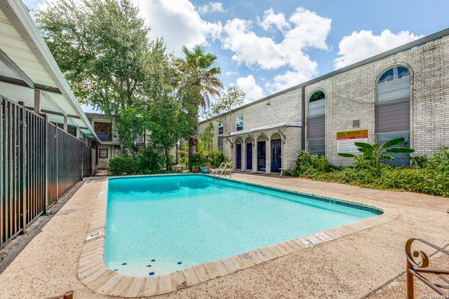 102 Vassar Ln Apt 17, San Antonio, TX 78212