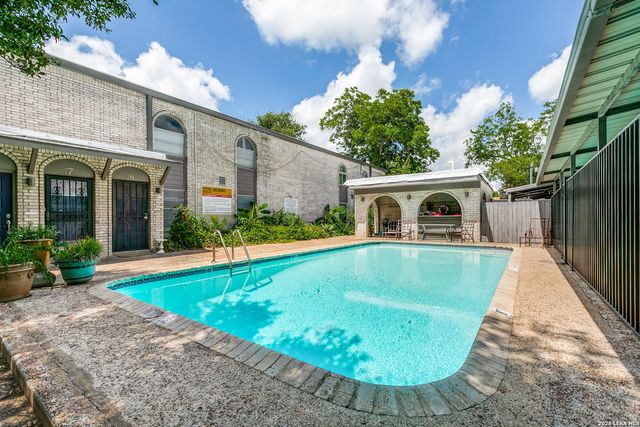 102 Vassar Ln Apt 17, San Antonio, TX 78212