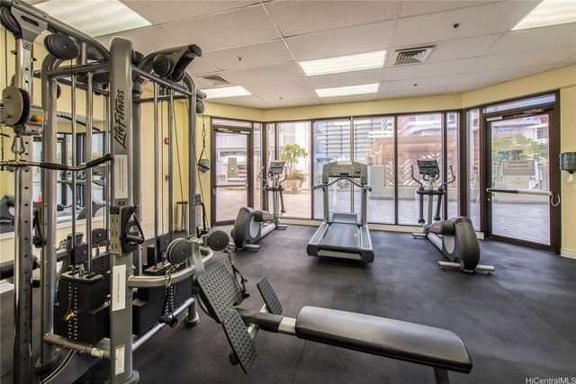 445 Seaside Avenue 2709, Honolulu, HI 96815