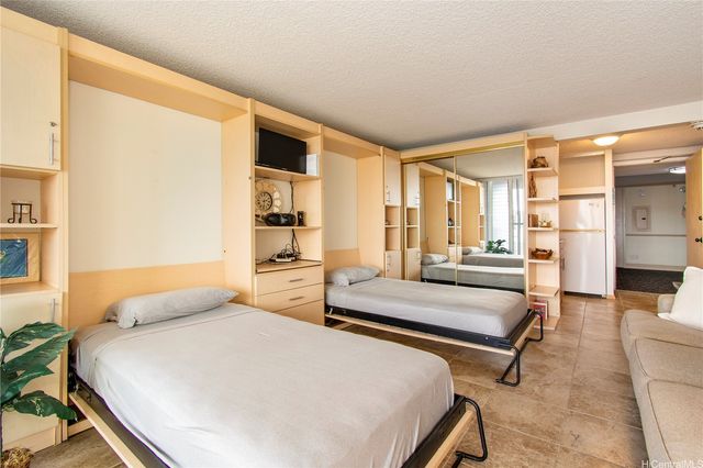 445 Seaside Avenue 2709, Honolulu, HI 96815