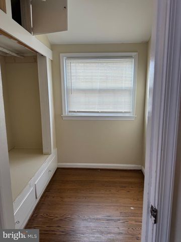 2421 RAMBLEWOOD DR, District Heights, MD 20747