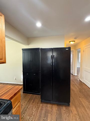 2421 RAMBLEWOOD DR, District Heights, MD 20747