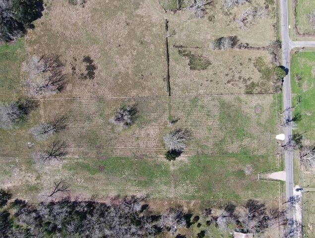 320 W Pleasant Street, Brazoria, TX 77422