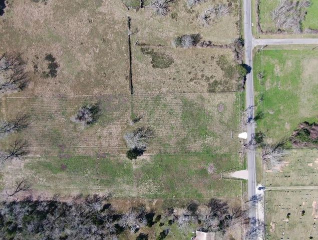 320 W Pleasant Street, Brazoria, TX 77422