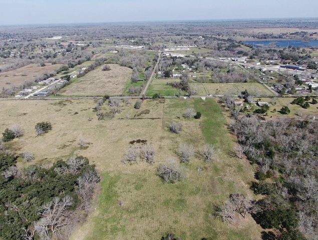 320 W Pleasant Street, Brazoria, TX 77422