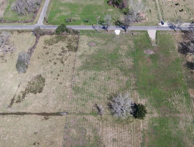 320 W Pleasant Street, Brazoria, TX 77422