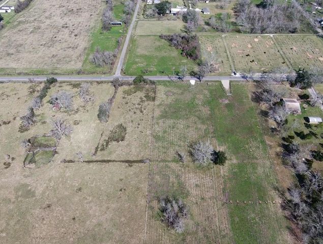 320 W Pleasant Street, Brazoria, TX 77422