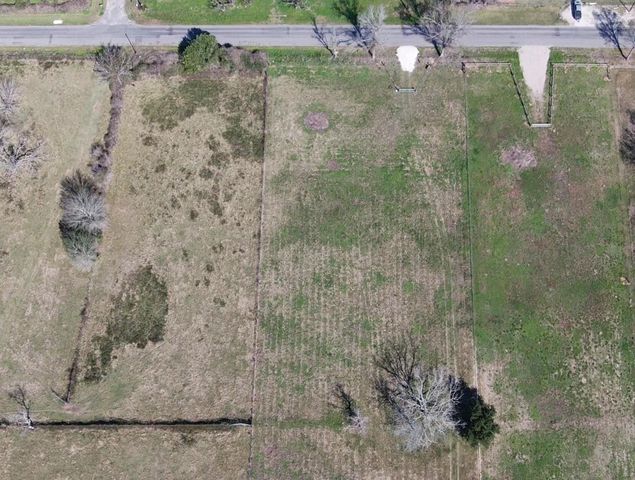 320 W Pleasant Street, Brazoria, TX 77422