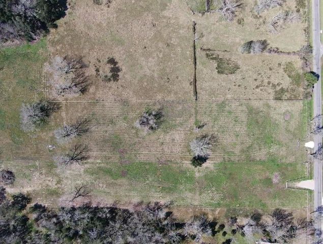 320 W Pleasant Street, Brazoria, TX 77422