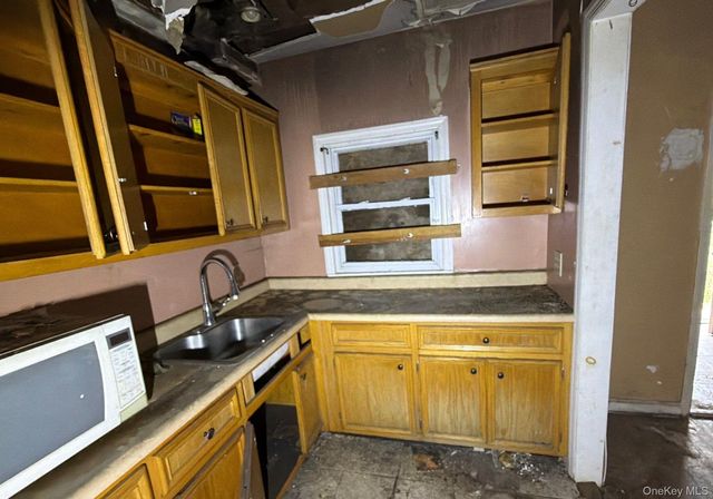 114-16 Springfield Boulevard, Cambria Heights, NY 11411