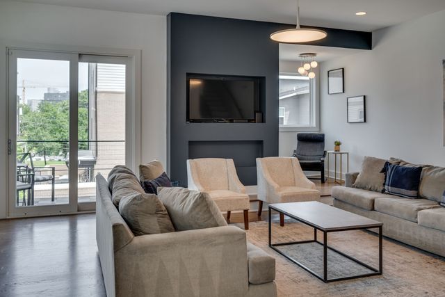 908 Southside Pl, Nashville, TN 37203