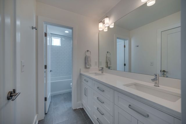 908 Southside Pl, Nashville, TN 37203