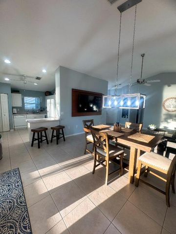 532 SW Indian Key Drive, Port St. Lucie, Port St Lucie, FL 34986