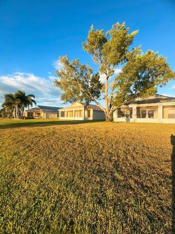 532 SW Indian Key Drive, Port St. Lucie, Port St Lucie, FL 34986