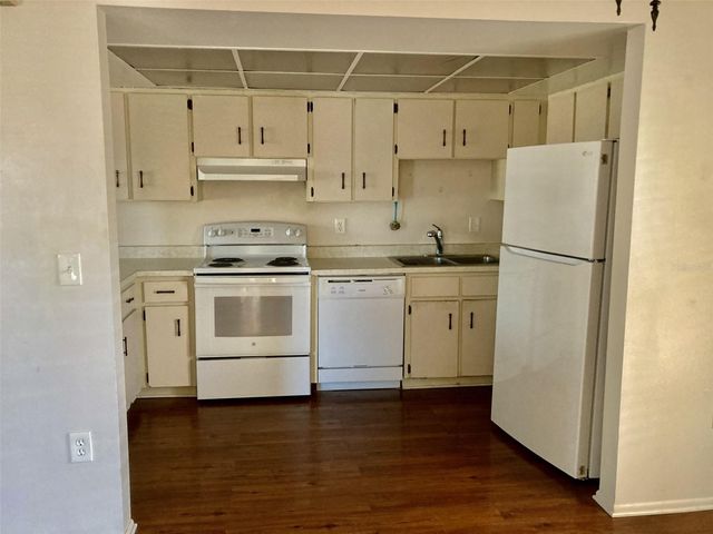 5008 MANATEE AVENUE W 1, Bradenton, FL 34209