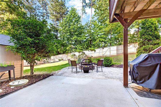 512 Blue Mountain Rise, Canton, GA 30114
