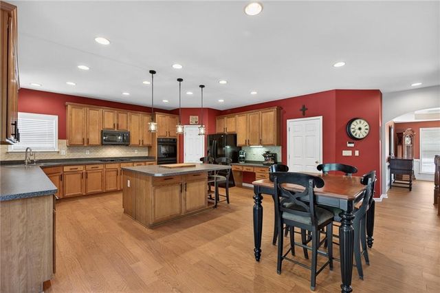 512 Blue Mountain Rise, Canton, GA 30114