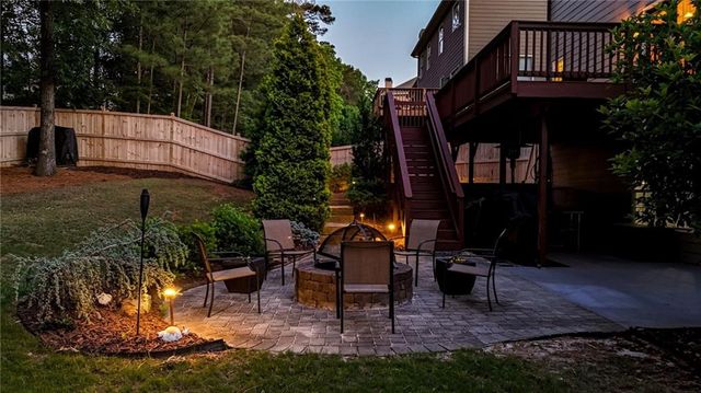 512 Blue Mountain Rise, Canton, GA 30114