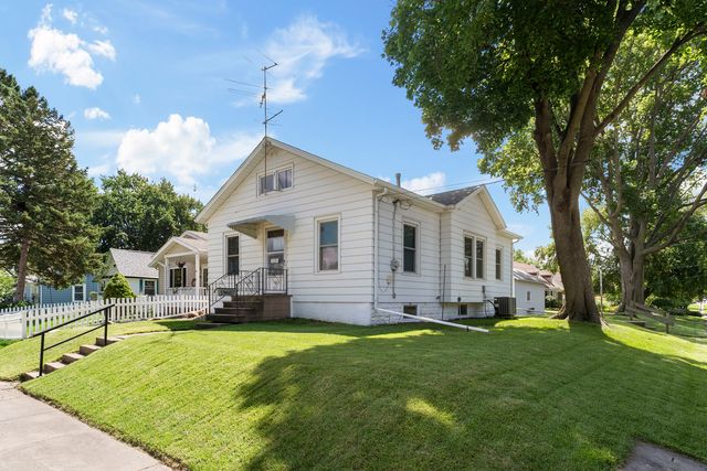 1201 E Central Park Avenue, Davenport, IA 50803