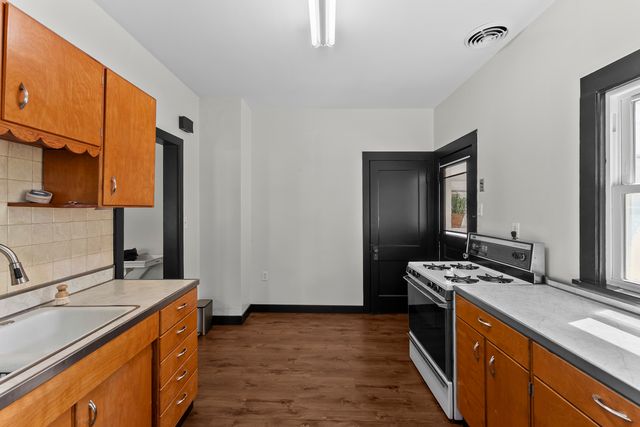 1201 E Central Park Avenue, Davenport, IA 50803