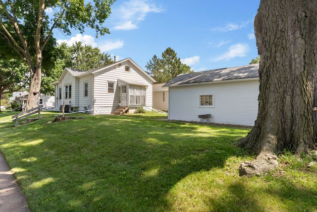 1201 E Central Park Avenue, Davenport, IA 50803