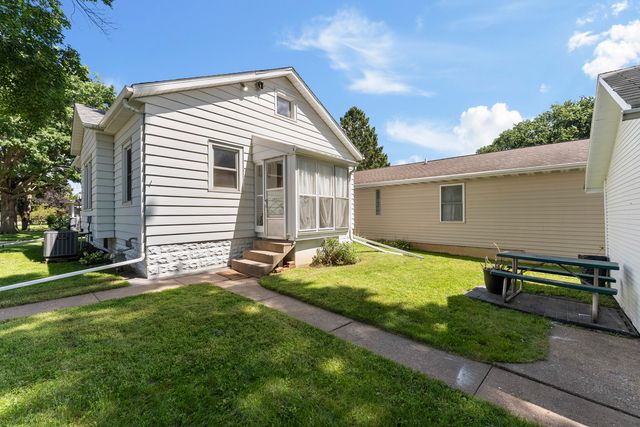 1201 E Central Park Avenue, Davenport, IA 50803