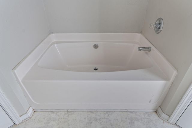 450 Jillian Drive, Crestview, FL 32536