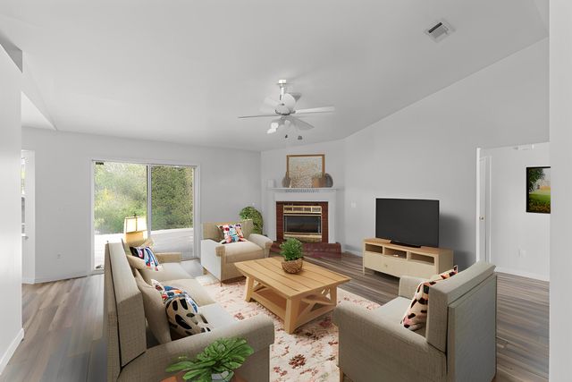 450 Jillian Drive, Crestview, FL 32536