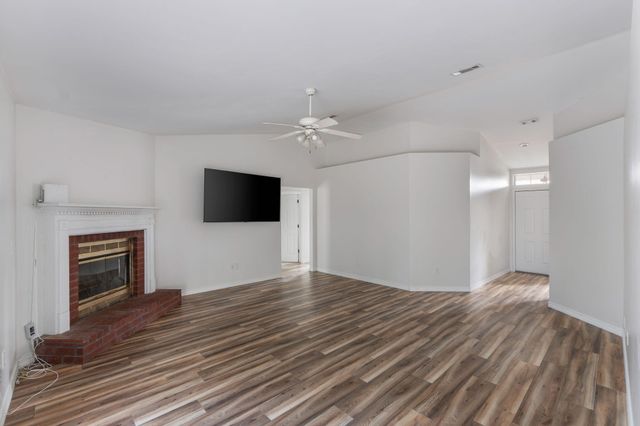 450 Jillian Drive, Crestview, FL 32536