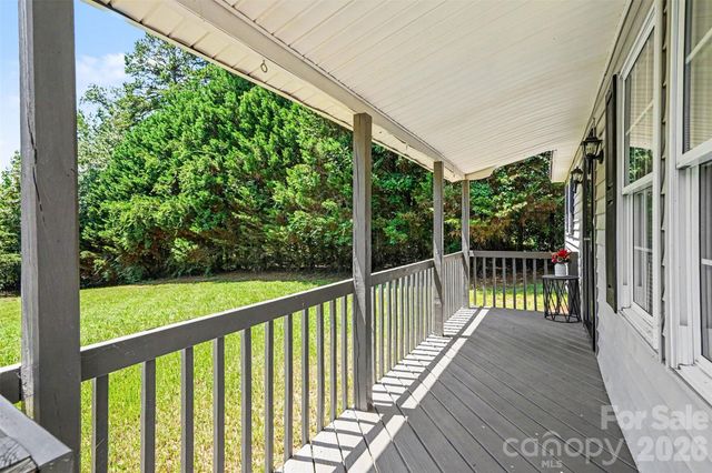 310 Main Avenue E, Hildebran, NC 28637