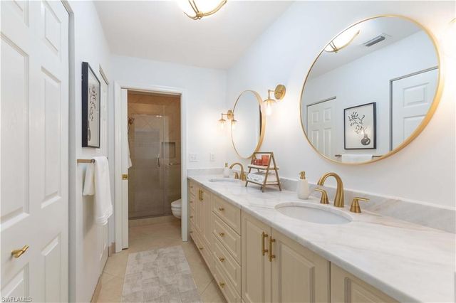 841 Tanbark DR 202, Naples, FL 34108