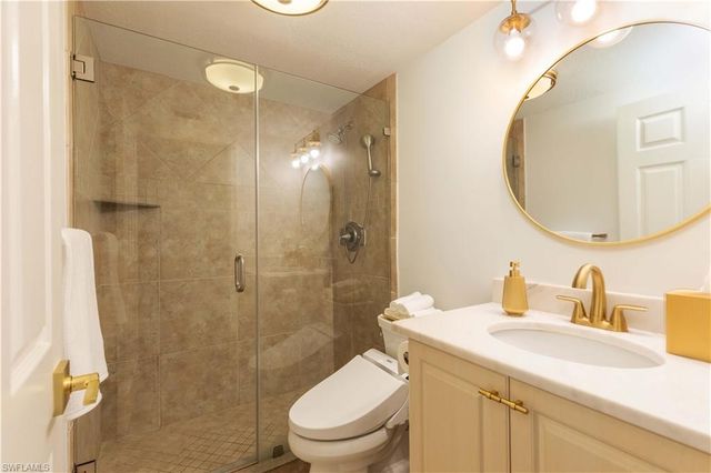 841 Tanbark DR 202, Naples, FL 34108