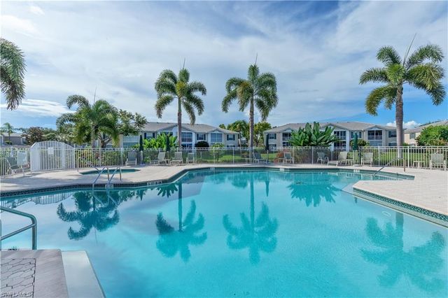841 Tanbark DR 202, Naples, FL 34108