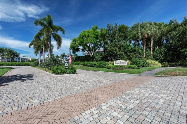 841 Tanbark DR 202, Naples, FL 34108