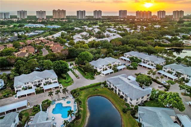 841 Tanbark DR 202, Naples, FL 34108