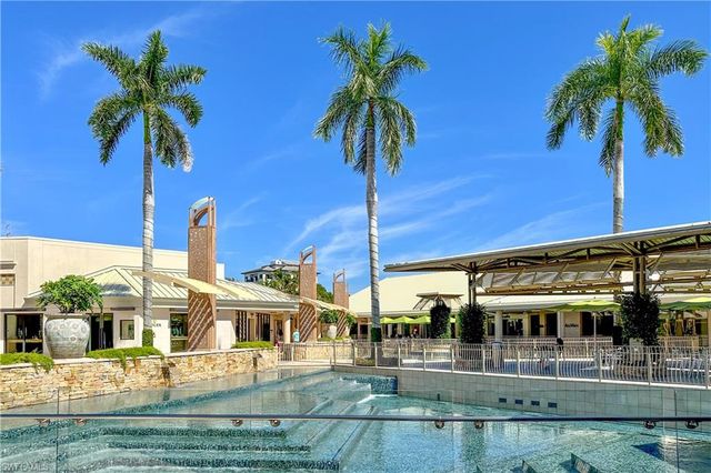 841 Tanbark DR 202, Naples, FL 34108