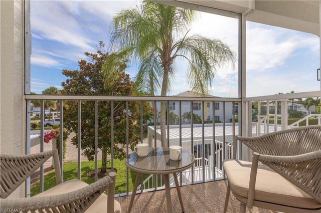 841 Tanbark DR 202, Naples, FL 34108