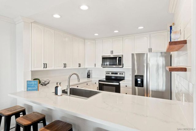 435 S Sierra Ave 115, Solana Beach, CA 92075