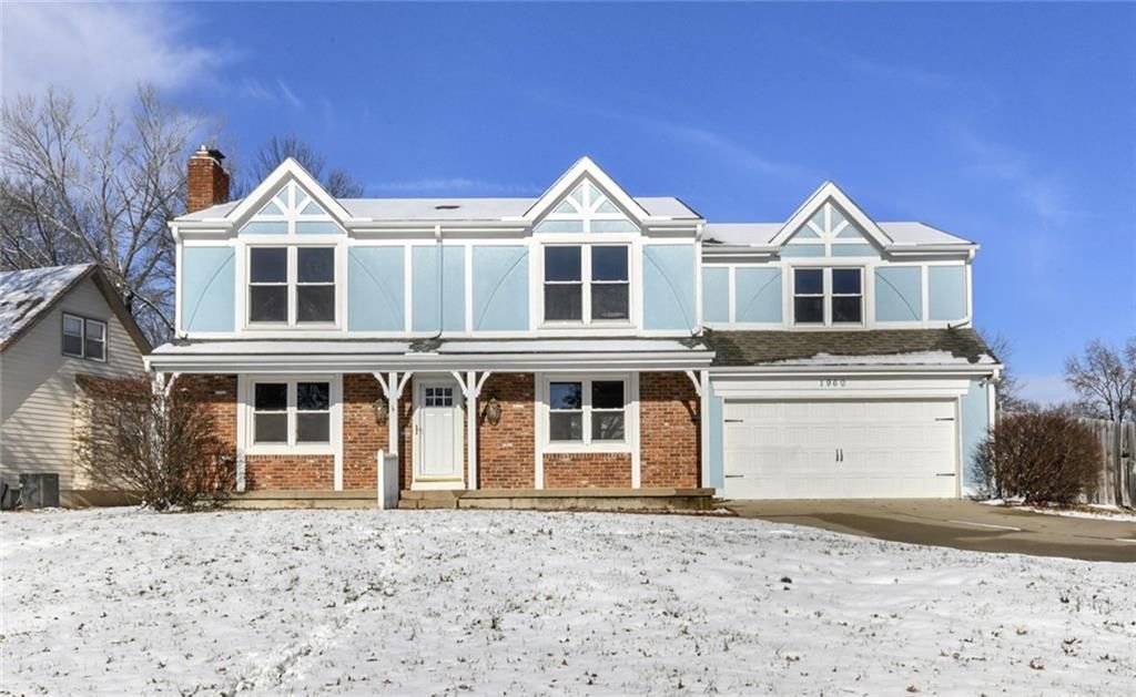 1960 E JAMESTOWN Drive, Olathe, KS 66062