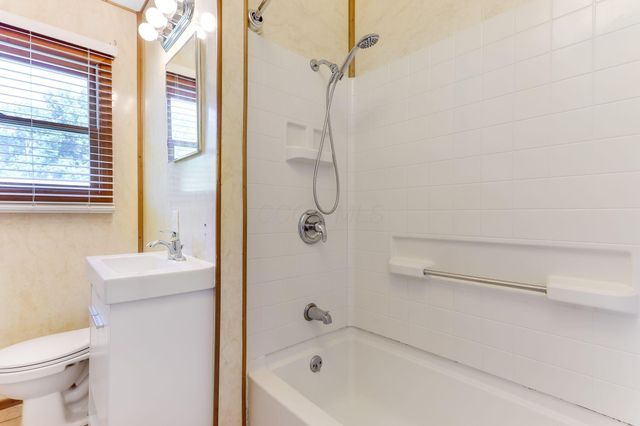 911 Hillridge Road, Reynoldsburg, OH 43068