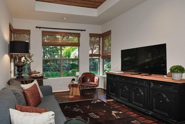 63 Douvaine, The Woodlands, TX 77382