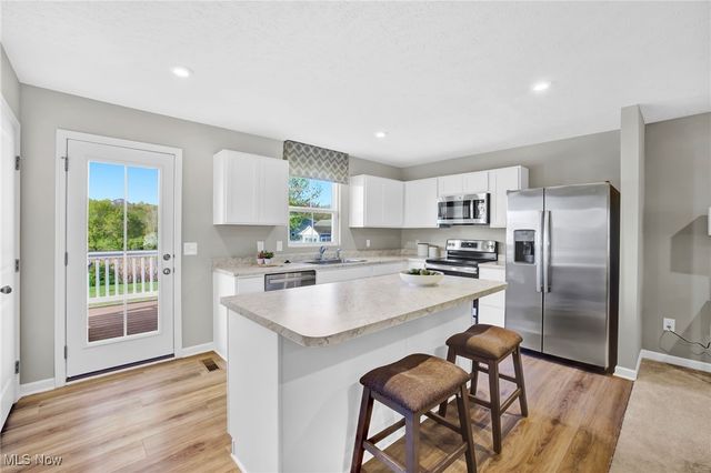 3575 Kenyon Creek Avenue NW, Massillon, OH 44647