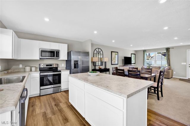 3575 Kenyon Creek Avenue NW, Massillon, OH 44647